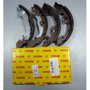 Купить колодки тормозные 0986487633 (747PG) задние, барабанные Ford Focus 1 2000-2005 в магазине Авто Америка Красноярск